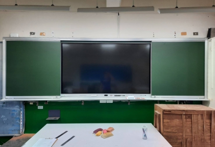 新北市淡水國中-雙層崁入式黑板